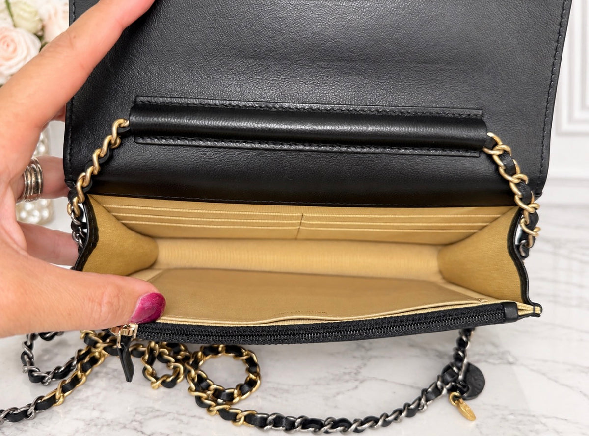 Chanel Coco Clips Wallet On Chain (Black Lambskin) - Excellent