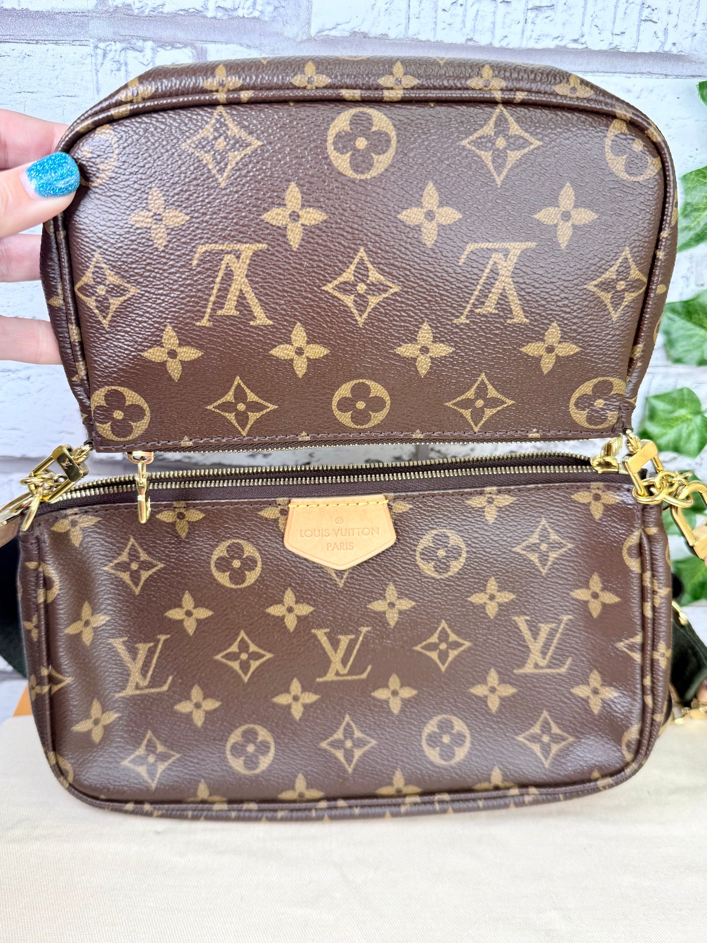 Louis Vuitton Multi Pochette Accessoires (Khaki) - Great/Excellent