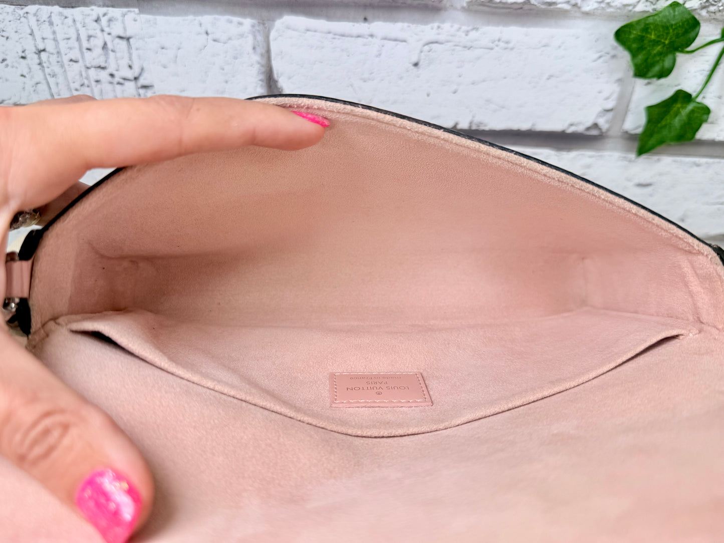Louis Vuitton Epi Leather Felicie w/ Inserts (Light Pink) - Very Good