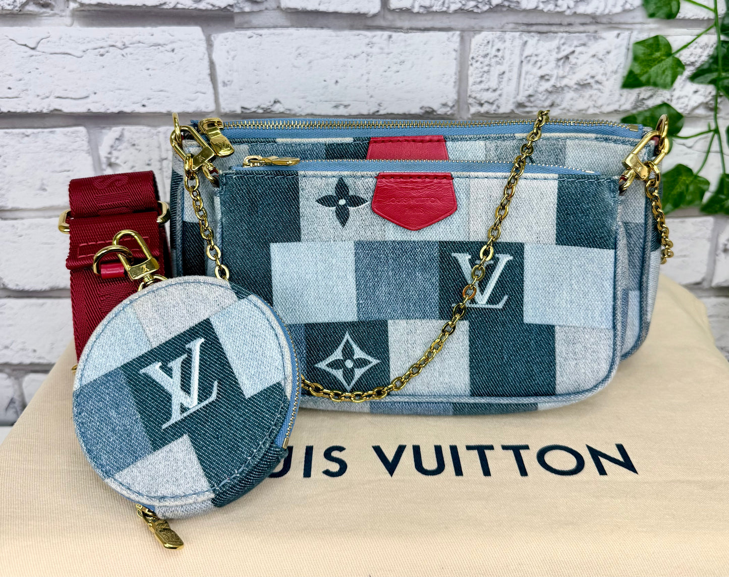 Louis Vuitton Multi Pochette Accessoires (Denim) - Excellent
