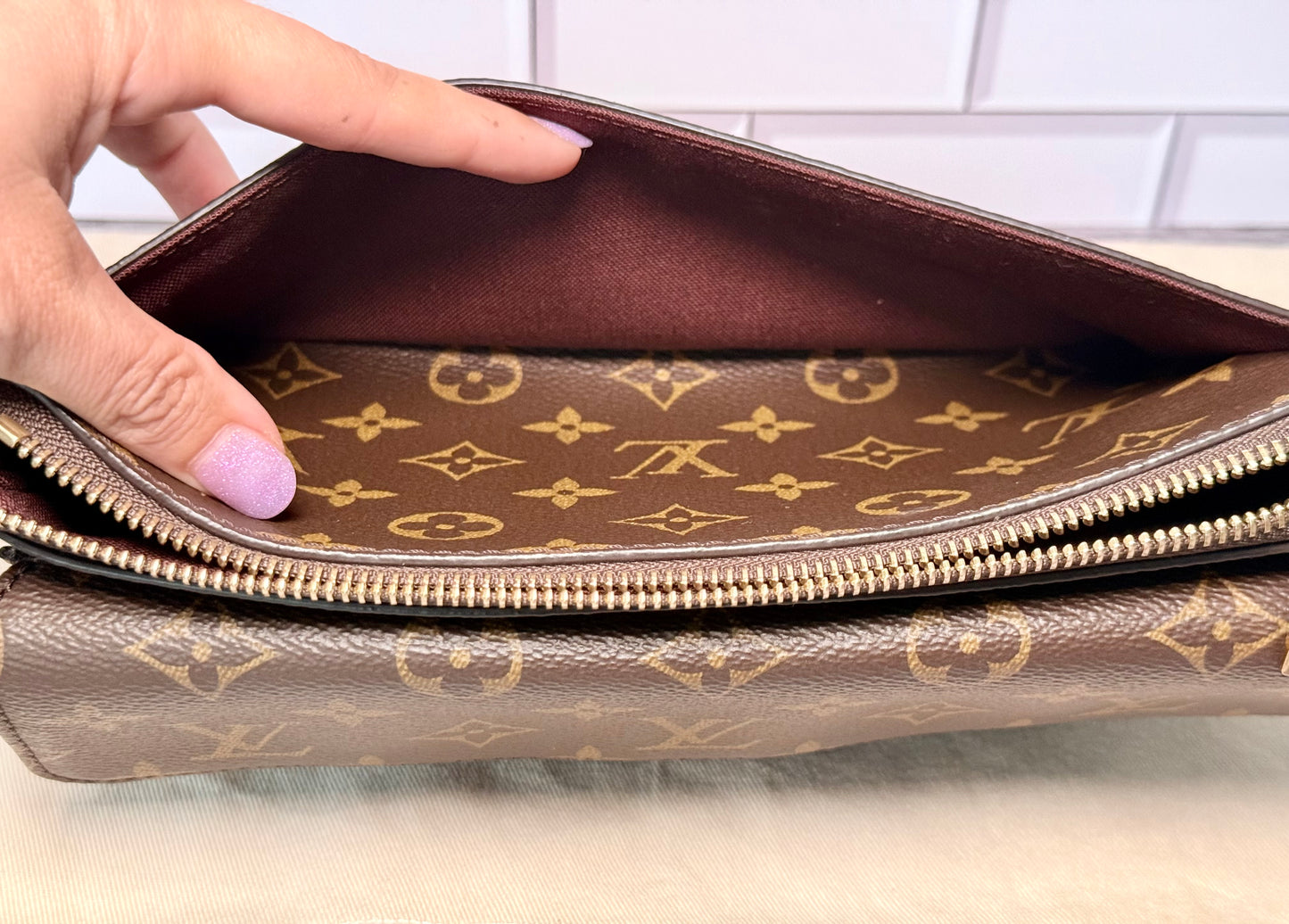 Louis Vuitton Vivacité (Monogram) - Excellent