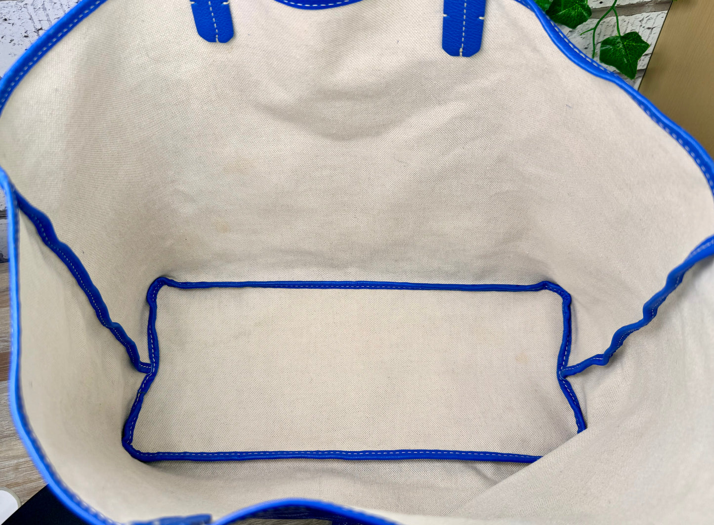 Preowned GOYARD St Louis PM Tote w/ Pouch - Sky Blue