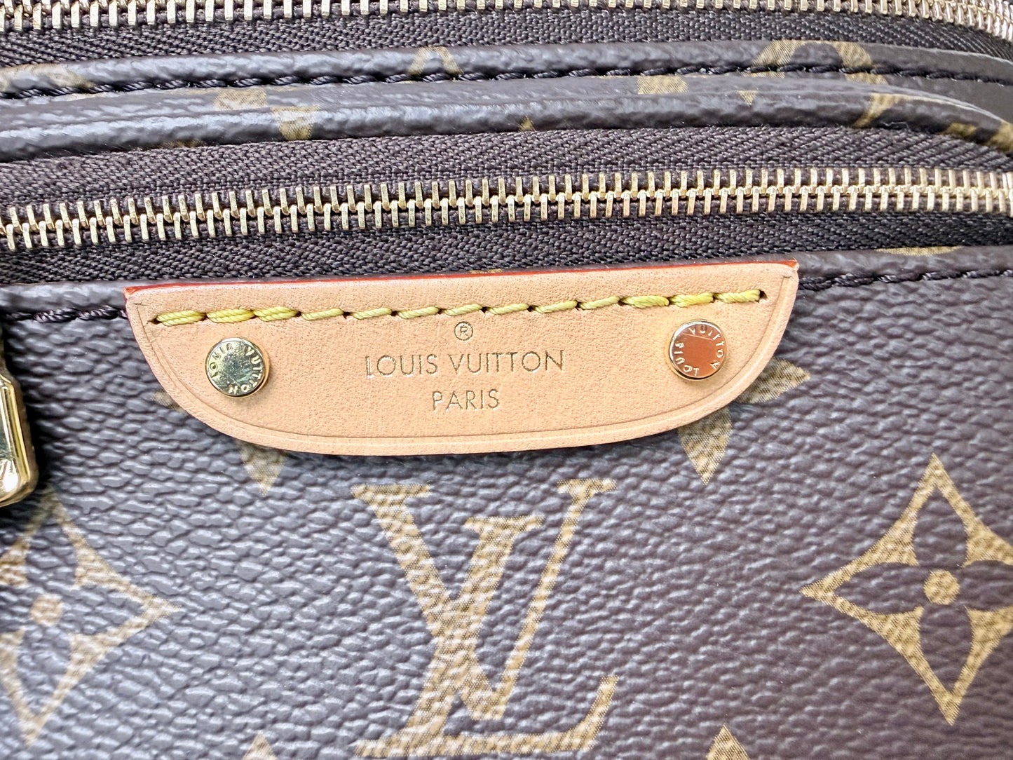 Louis Vuitton Mini Bum Bag (Monogram) - Excellent