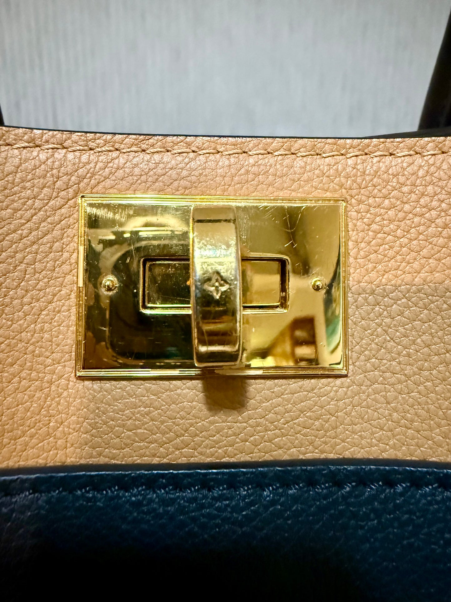 Louis Vuitton On My Side Black/Monogram