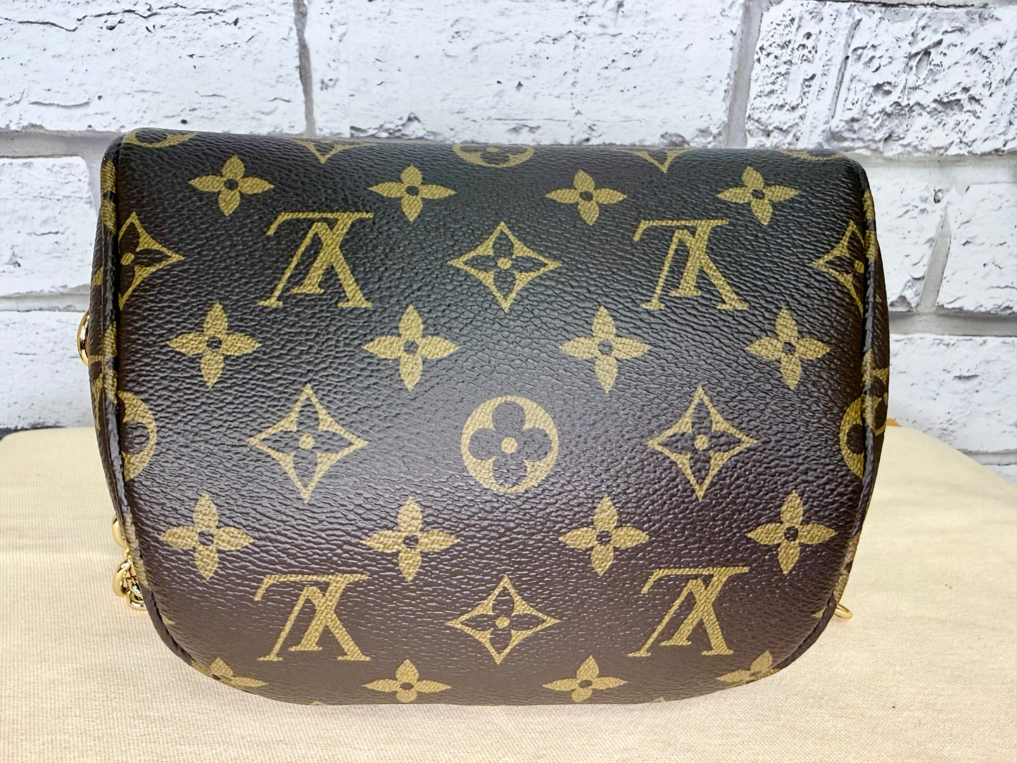 Louis Vuitton Mini Bum Bag (Monogram) - Excellent