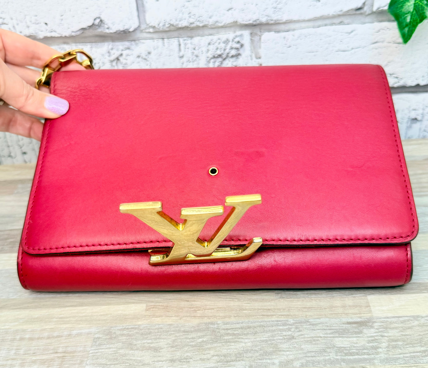 Louis Vuitton Calfskin Chain Louise MM - Raspberry