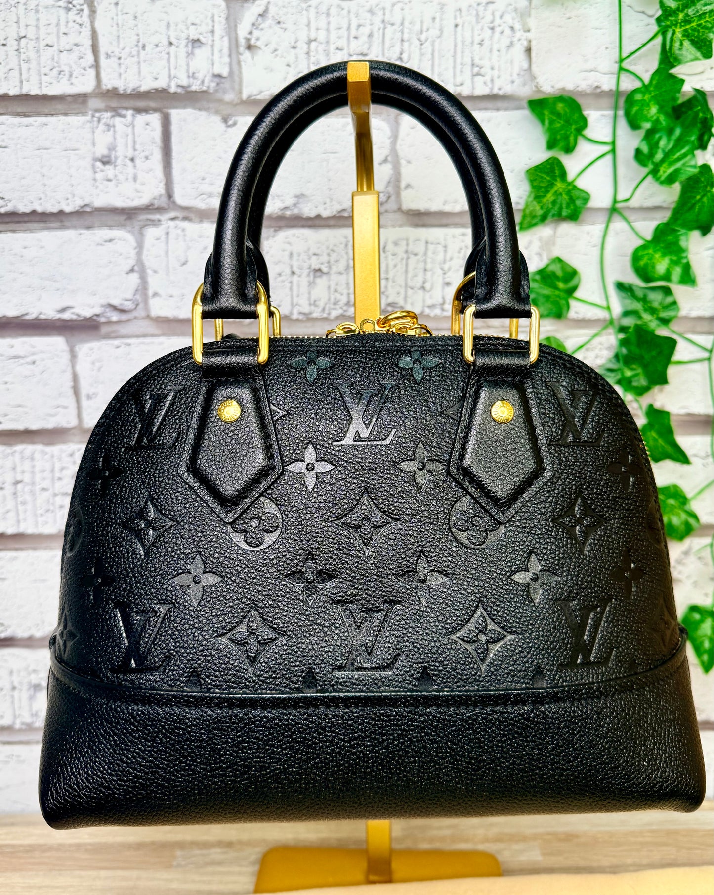 Louis Vuitton Alma BB Empreinte Leather - Black