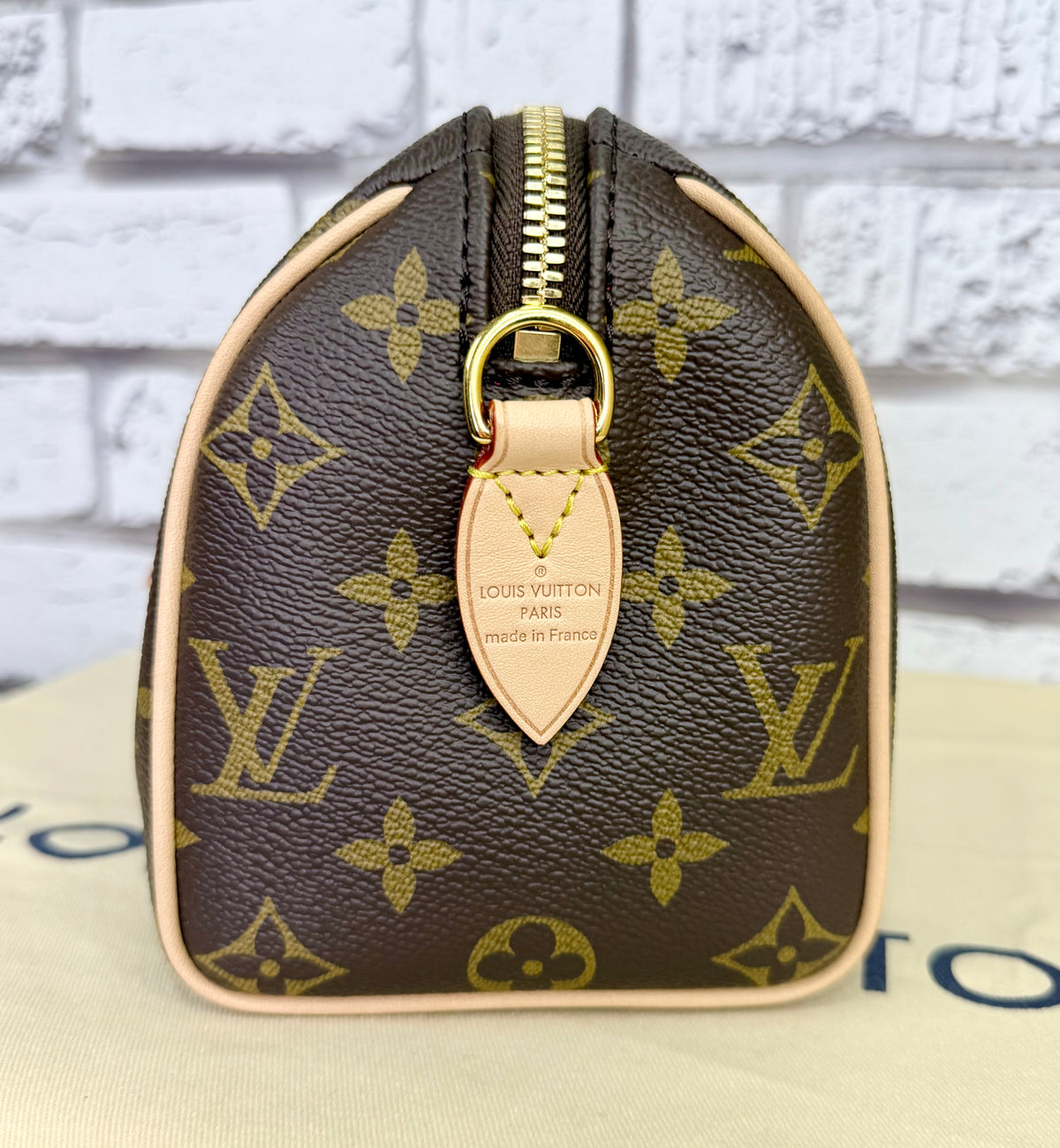 Louis Vuitton Speedy 20 Bandouliere (Monogram) - Like New/Unused