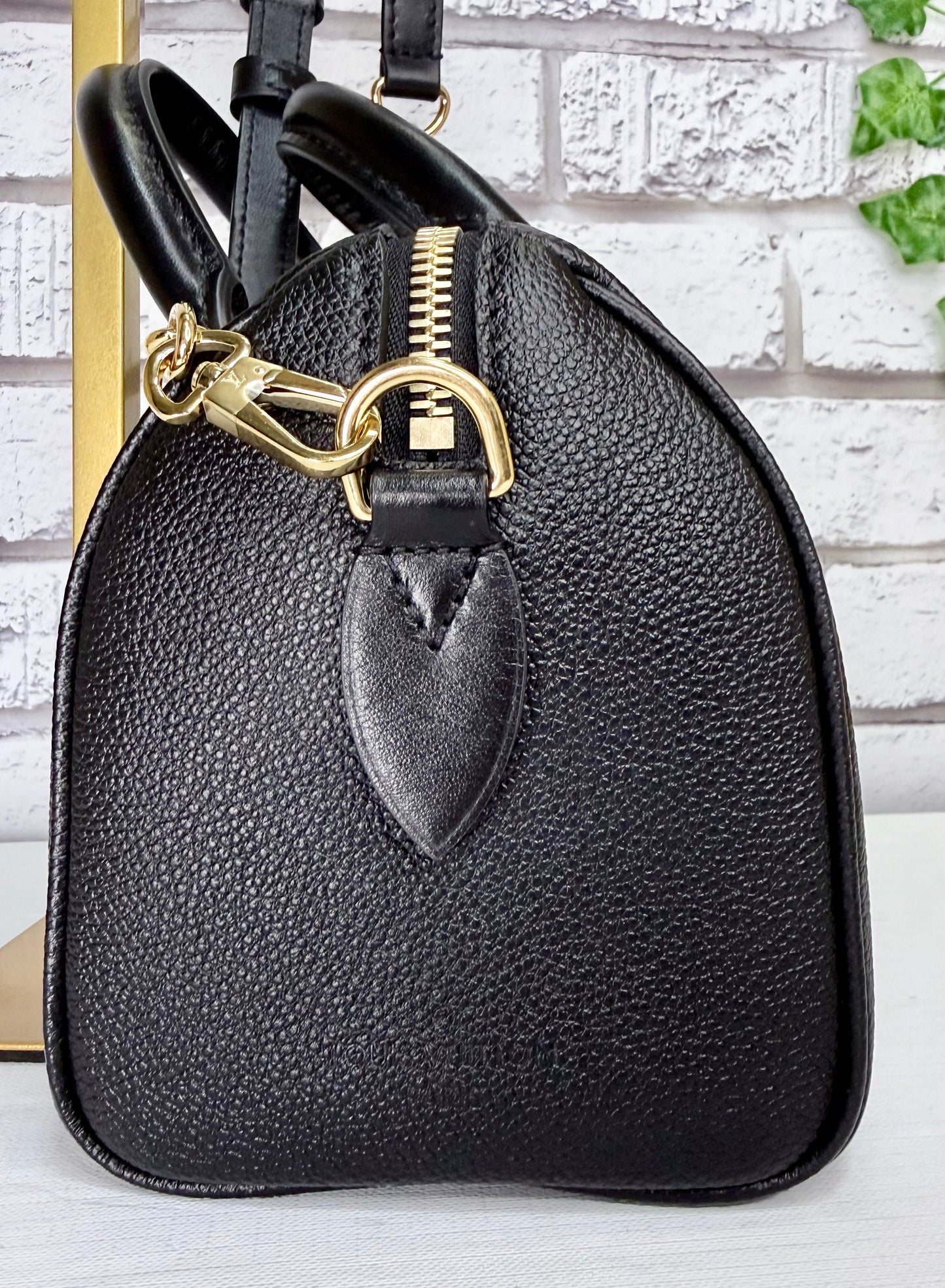 Louis Vuitton Empreinte Speedy 20 Bandouliere - Like New