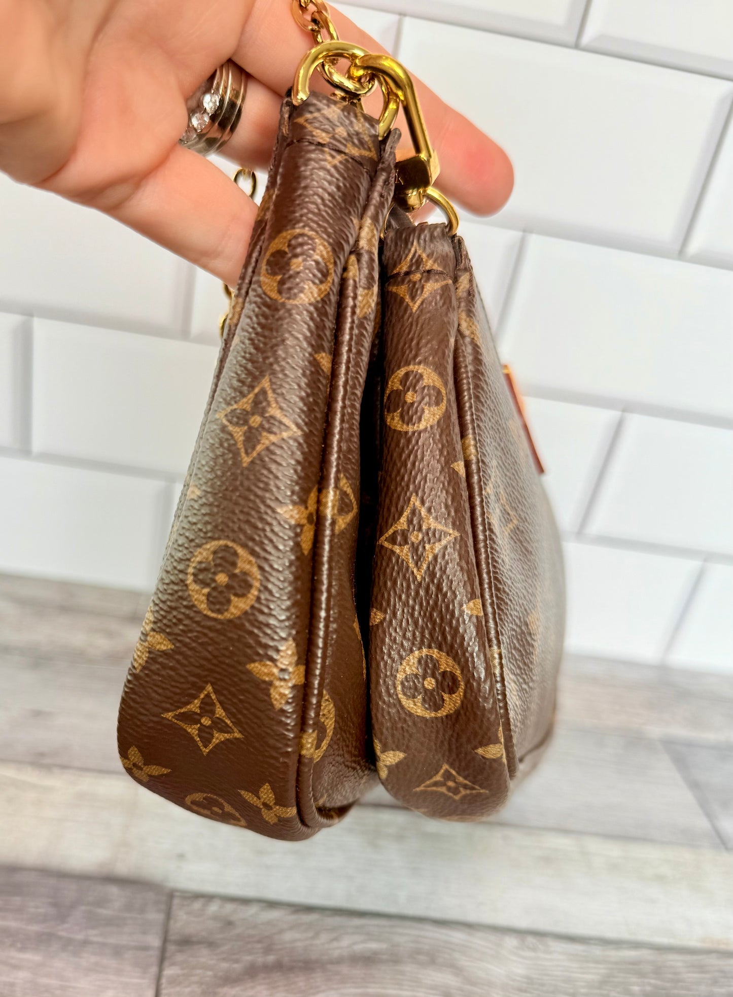 Louis Vuitton Multi Pochette Accessoires (Monogram/Khaki Green) - Like New