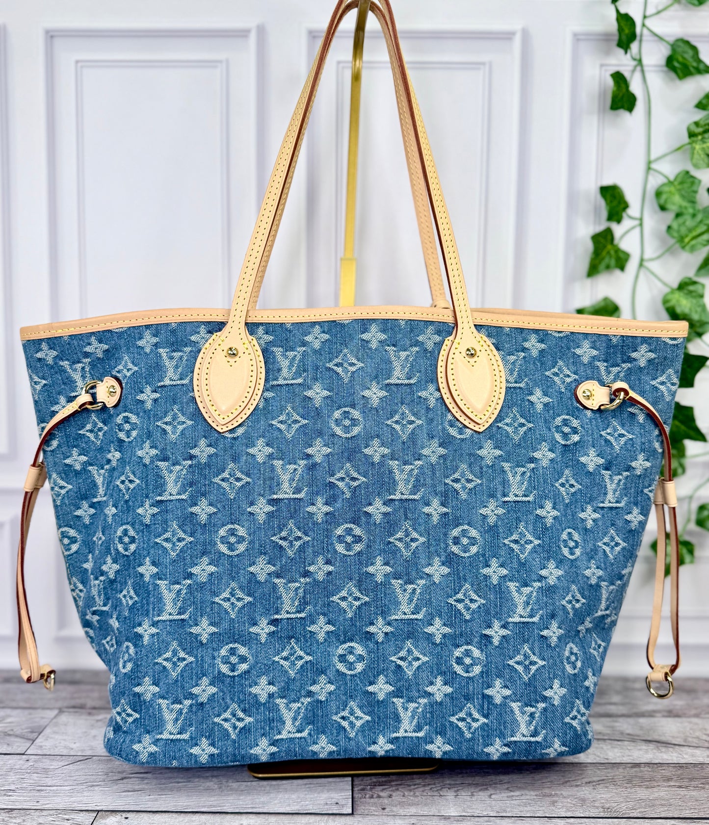 Louis Vuitton Denim Remix Neverfull MM - Excellent +