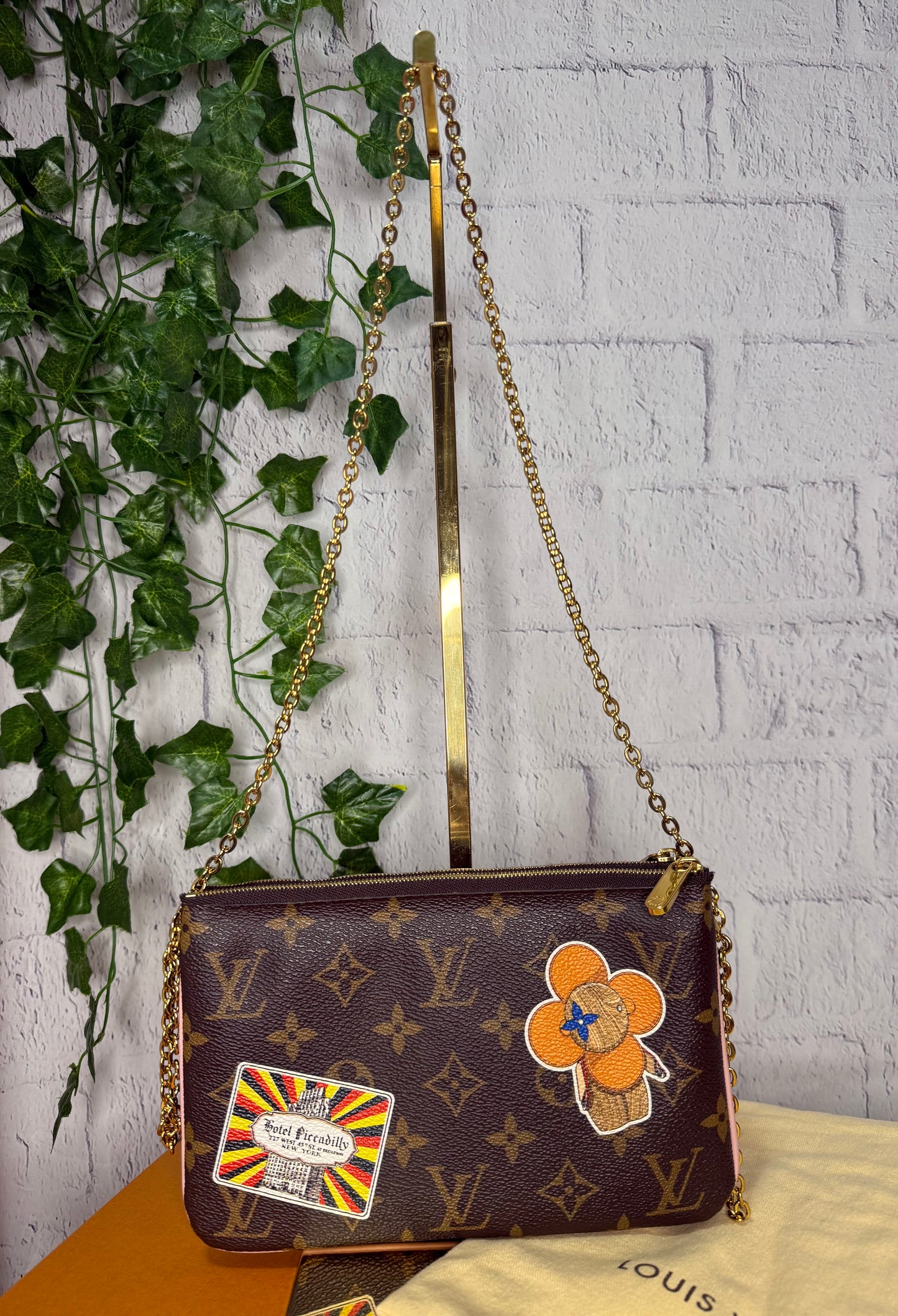 Louis Vuitton LIMITED EDITION World Tour Double Zip Pochette