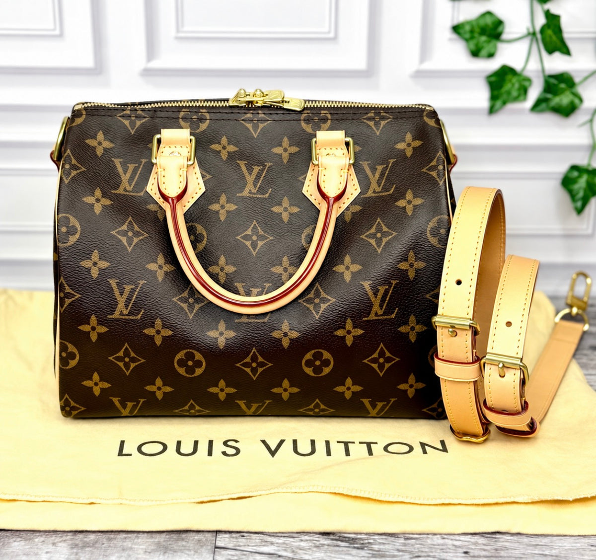 *Flash Sale* Louis Vuitton Speedy 25 Bandouliere (Monogram) - Excellent